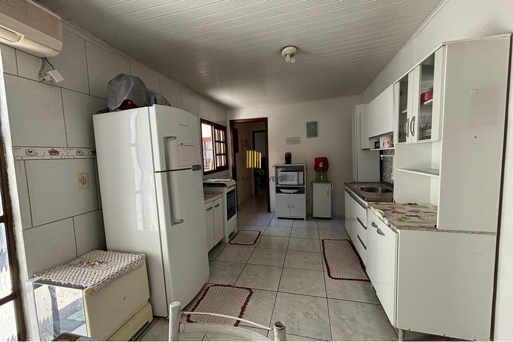 Casa 2 dormitórios no bairro Guajuviras