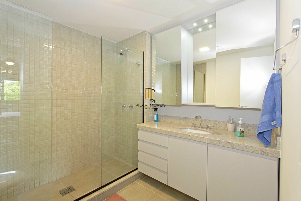Apartamento 3 dormitórios no bairro Menino Deus