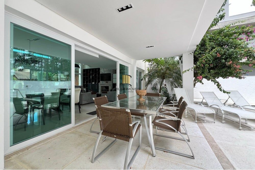 Casa de Condomínio 4 dormitórios no bairro Praia de Atlântida