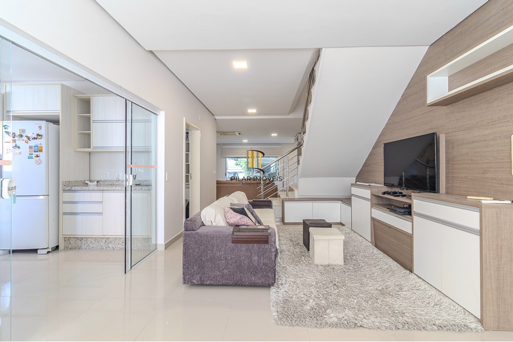 Casa 4 dormitórios no bairro Chácara das Pedras