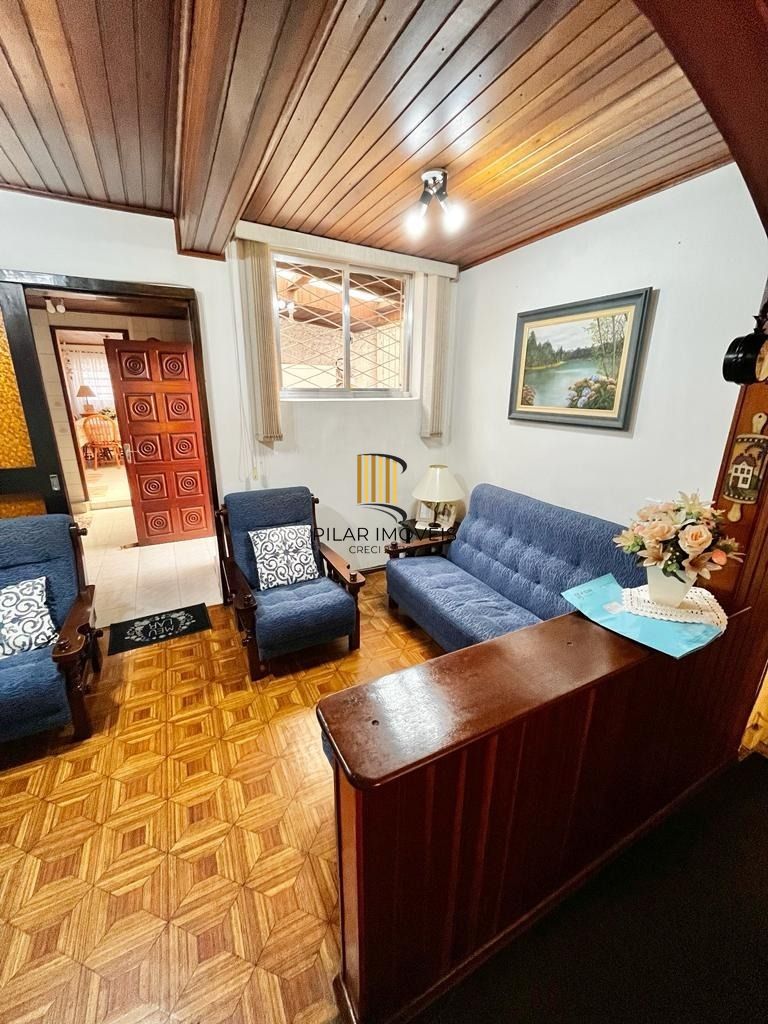 Vende-se apto térreo, com 03 dormitórios, sala com 02 ambientes