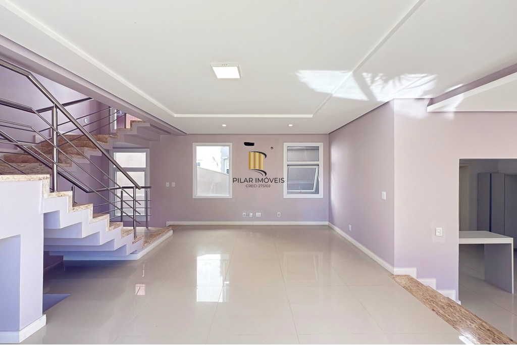 Casa 3 dormitórios no bairro Hípica