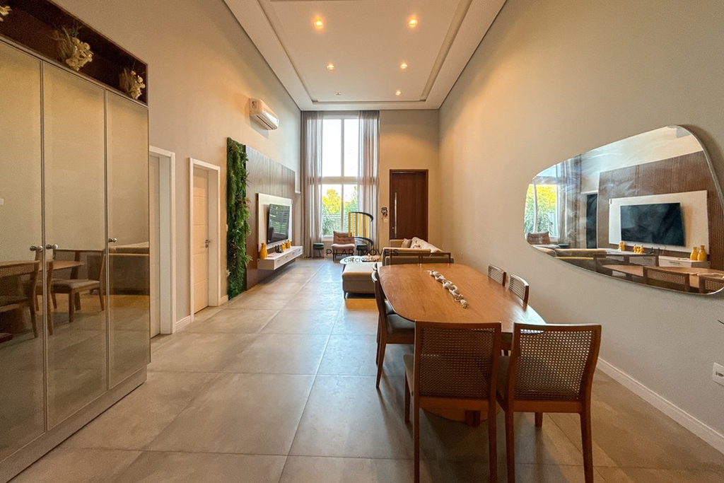 Casa 3 dormitórios no bairro Igara