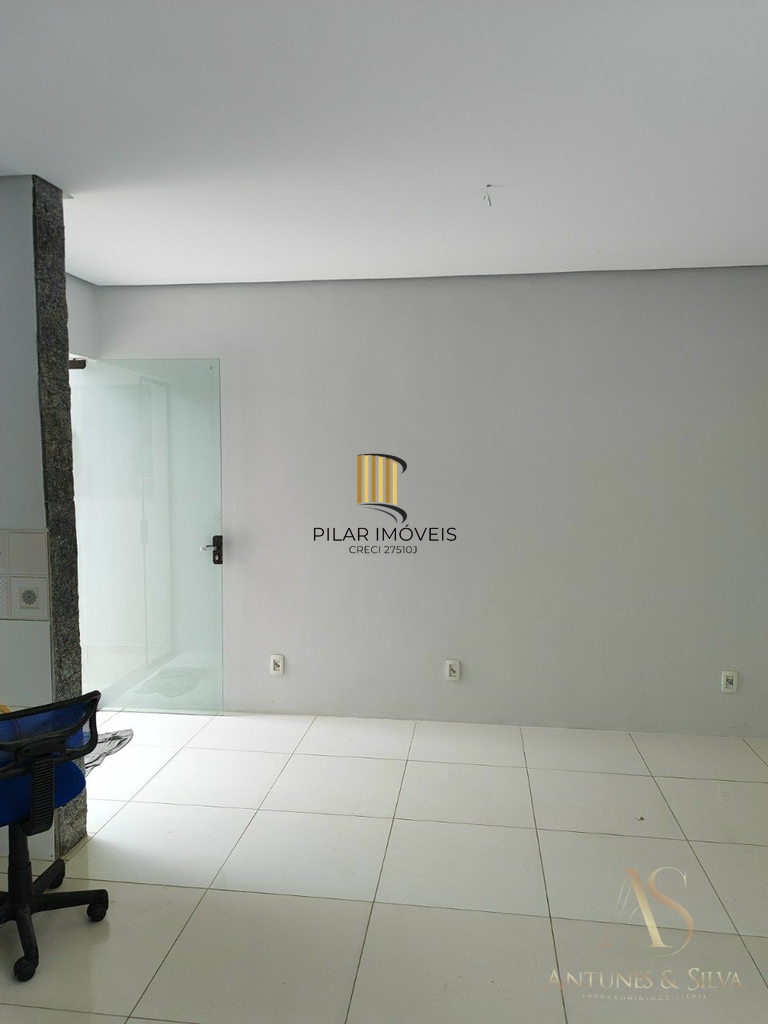 Casa 2 dormitórios no bairro Vila Monte Carlo