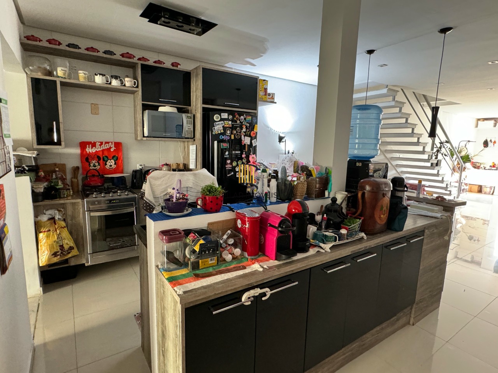 Casa 3 dormitórios no bairro Hípica