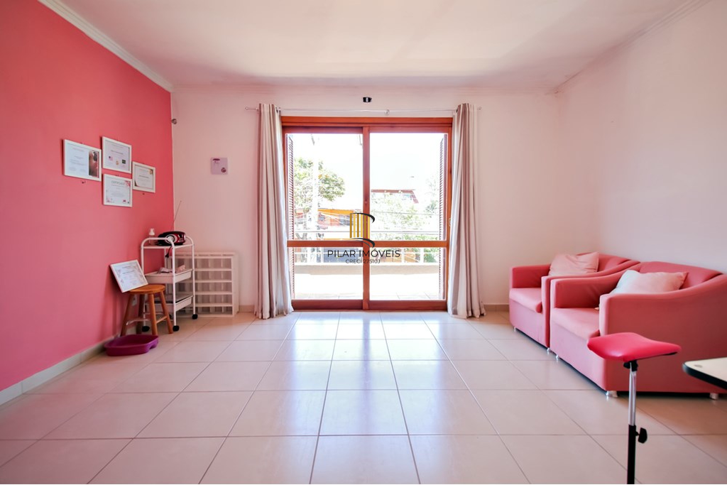 Casa 3 dormitórios no bairro Guarujá