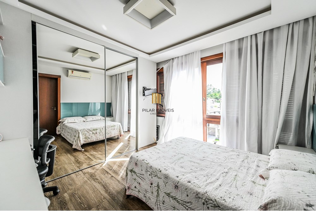 Casa de Condomínio 5 dormitórios no bairro São Lucas