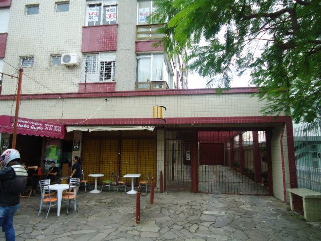 01 dormitório com 50 m2, prédio com elevador