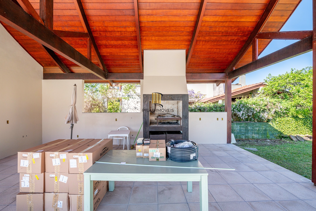 Casa de Condomínio 3 dormitórios no bairro Cavalhada