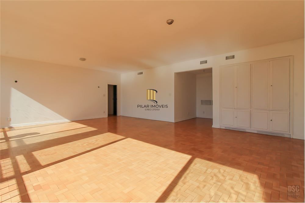 Apartamento 4 dormitórios no bairro Centro Histórico