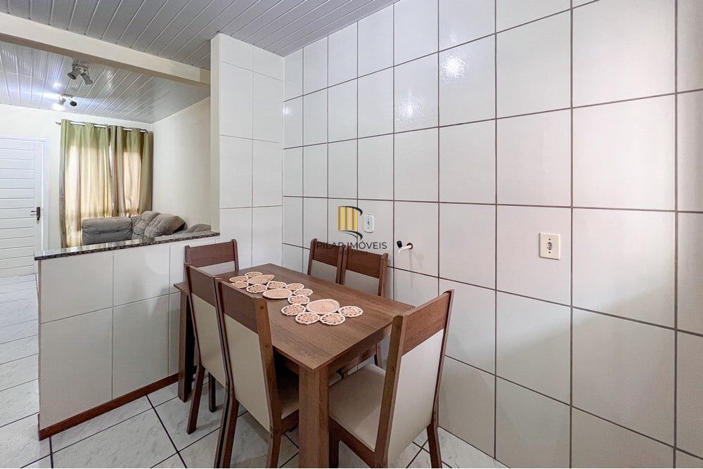 Casa de Condomínio 2 dormitórios no bairro Olaria