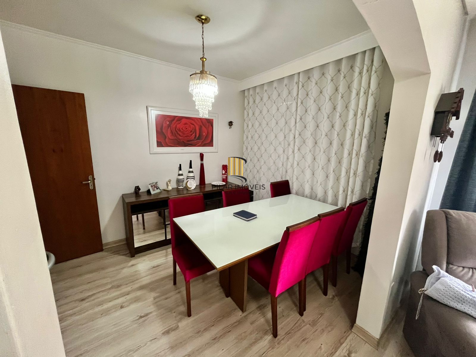 Apto de 02 dorm, mobiliado, transformado em 01 dorm, com vaga no Passo da Areia