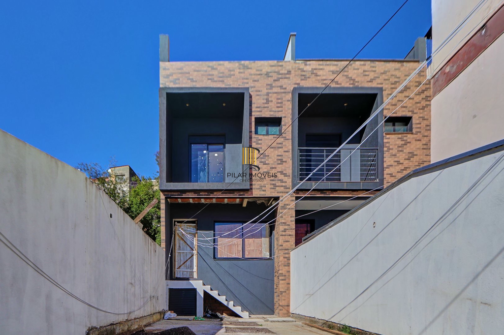 Casa 3 dormitórios no bairro Chácara das Pedras