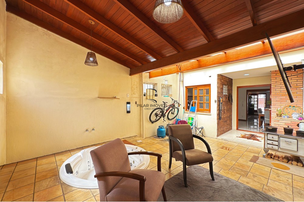 Casa 4 dormitórios no bairro Aberta dos Morros