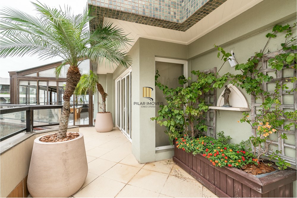 Cobertura 4 dormitórios no bairro Moinhos de Vento