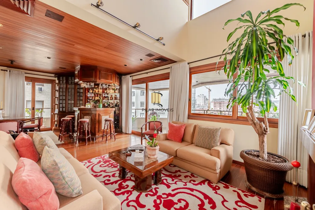 Cobertura 4 dormitórios no bairro Bela Vista