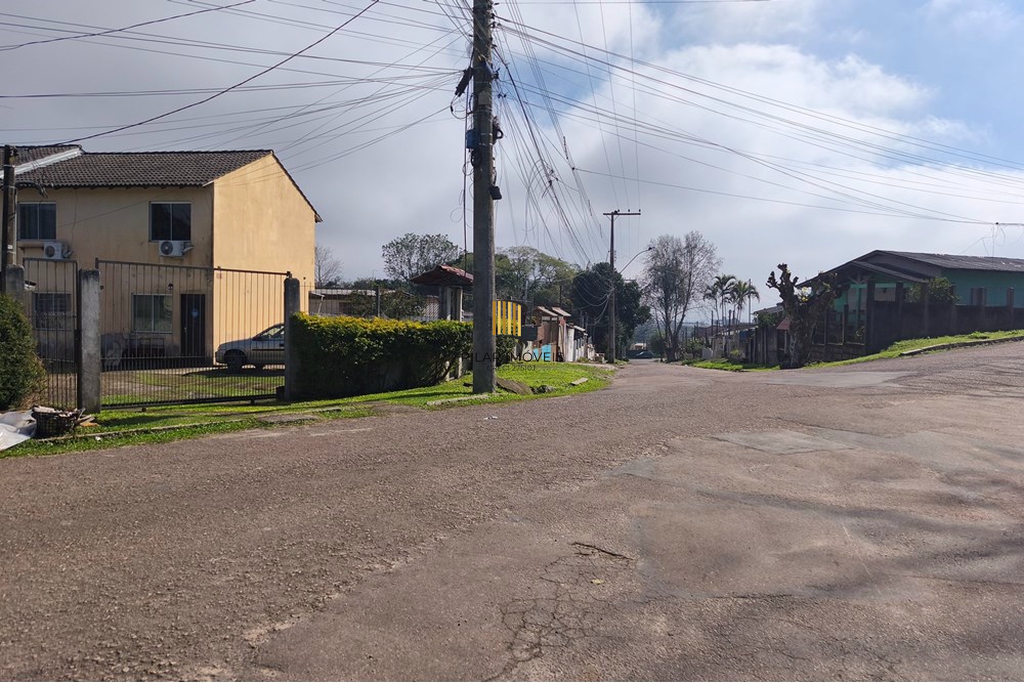 Casa 2 dormitórios no bairro Viamópolis