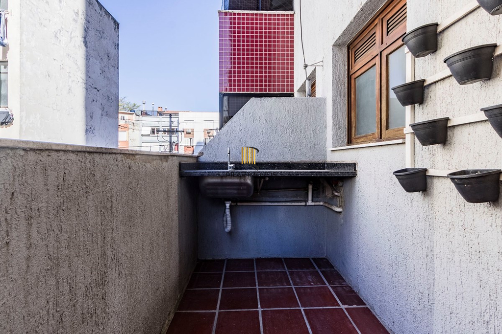 Apartamento 2 dormitórios no bairro Menino Deus