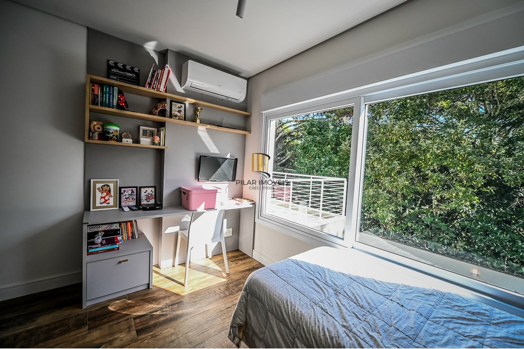 Casa de Condomínio 3 dormitórios no bairro Pedra Redonda