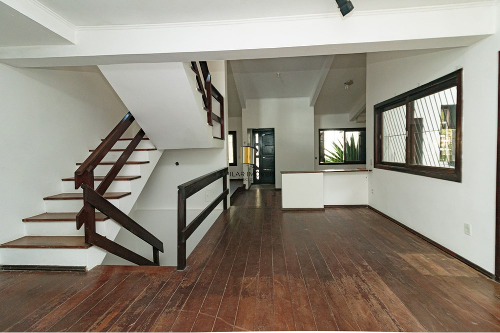 Casa 4 dormitórios no bairro Teresópolis