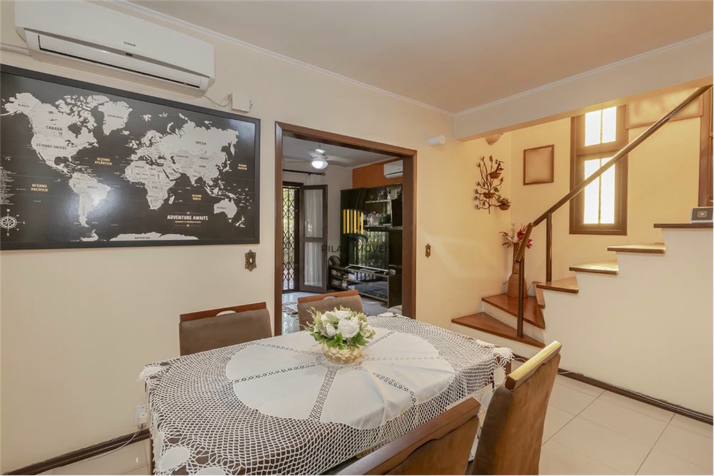 Casa 4 dormitórios no bairro Moinhos de Vento