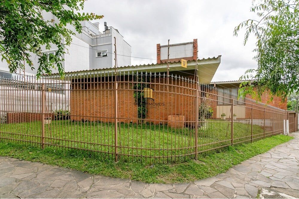 Casa 3 dormitórios no bairro São Sebastião