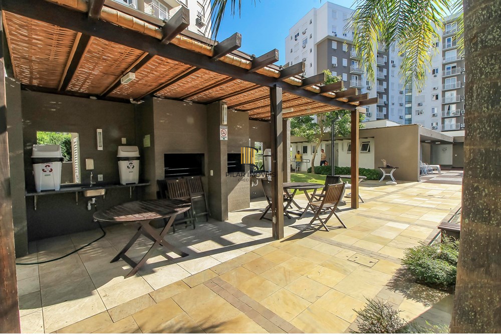 Apartamento 2 dormitórios no bairro Jardim Sabará