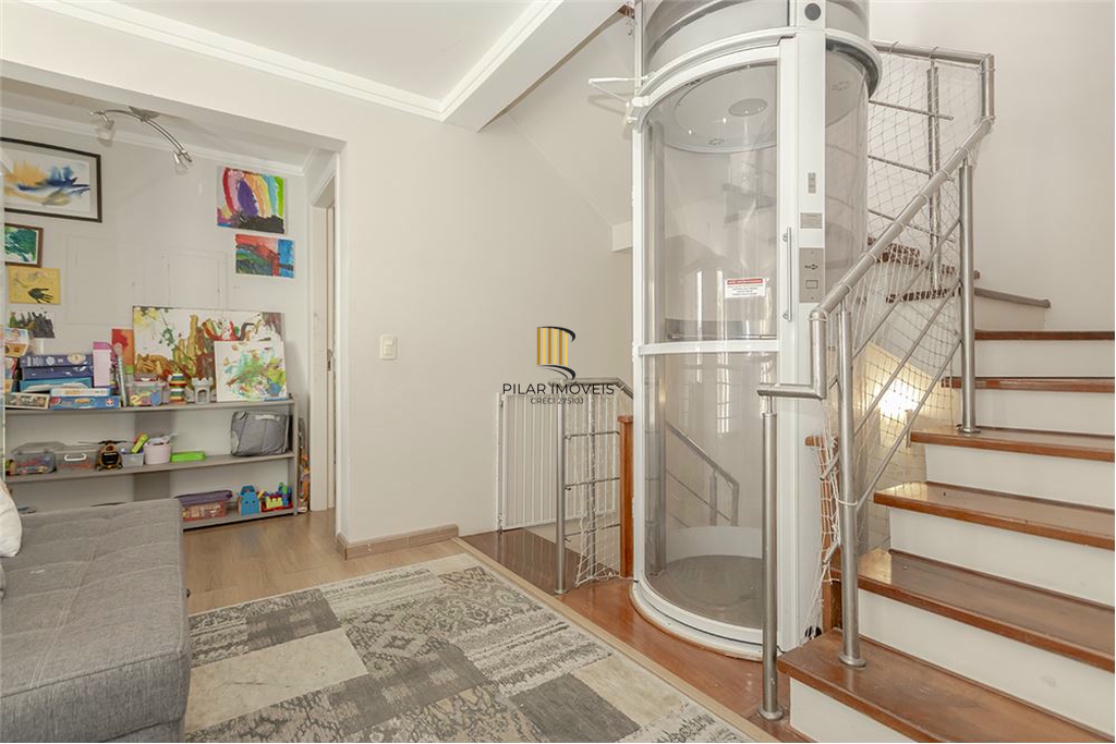 Casa 4 dormitórios no bairro Vila Assunção