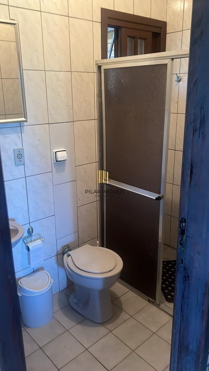 Casa 2 dormitórios no bairro Arpoador