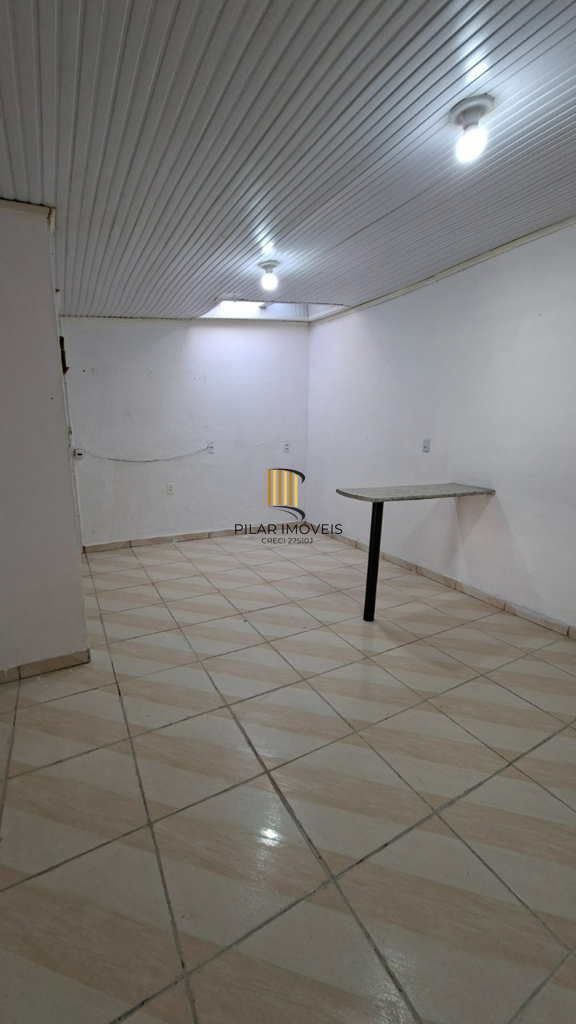 Casa 2 dormitórios no bairro Costa e Silva