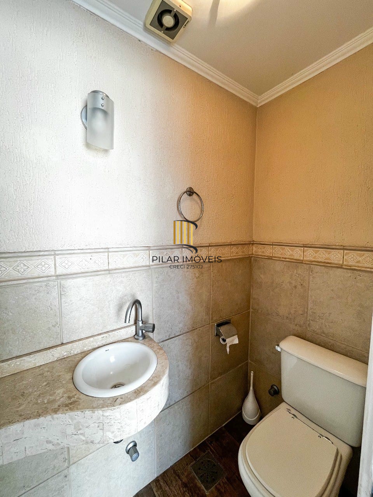Casa 4 dormitórios no bairro Chácara das Pedras