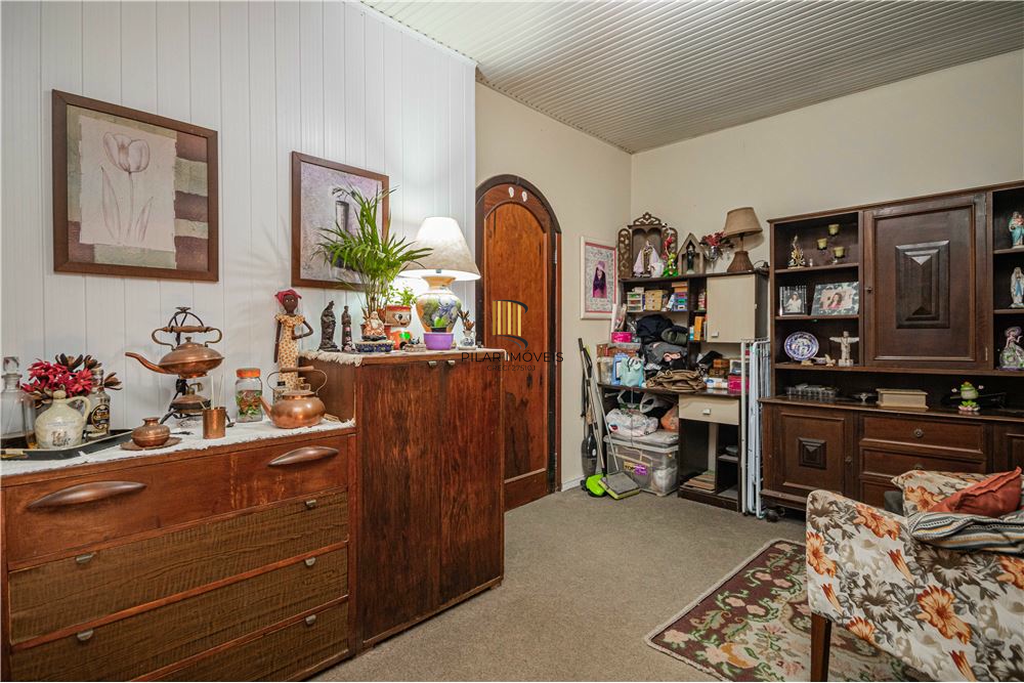 Casa 5 dormitórios no bairro Petrópolis