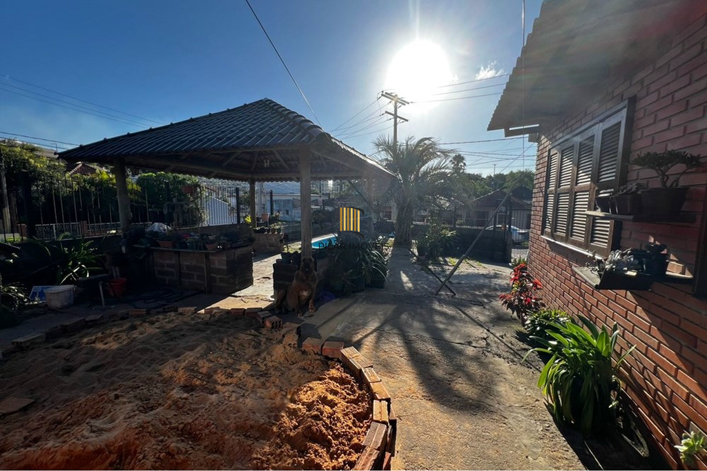 Casa 3 dormitórios no bairro Jardim Carvalho