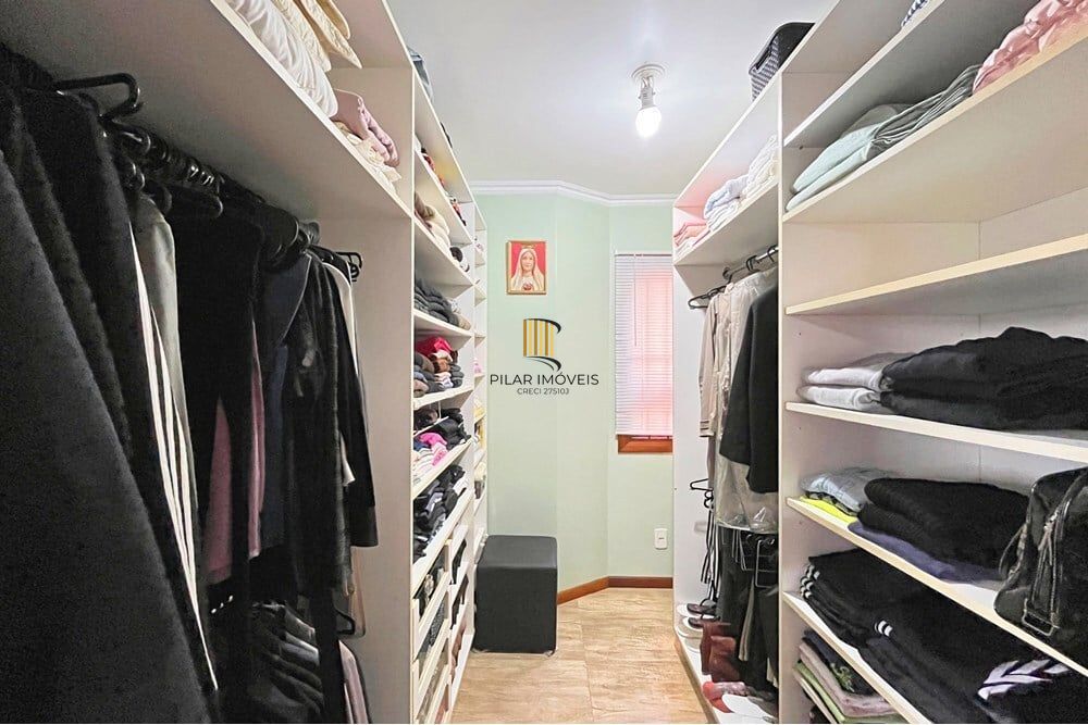 Casa 3 dormitórios no bairro Espírito Santo