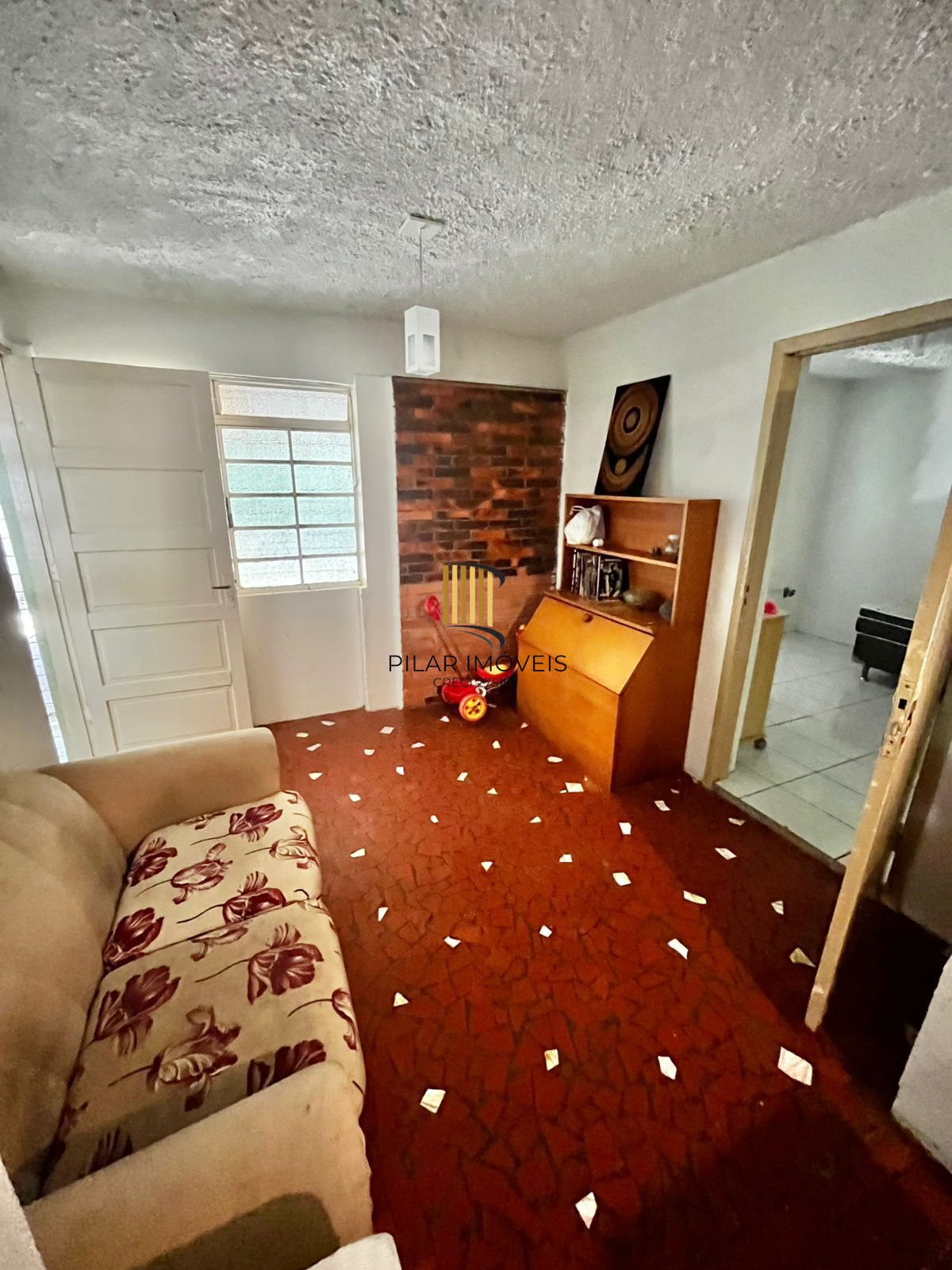 Casa com 80 m2 de área construída, 03 dorm, sala estar/jantar, cozinha, pátio