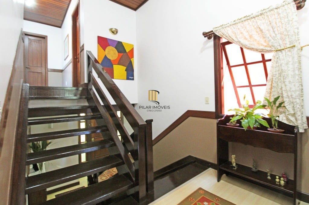 Casa de Condomínio 4 dormitórios no bairro Santa Tereza