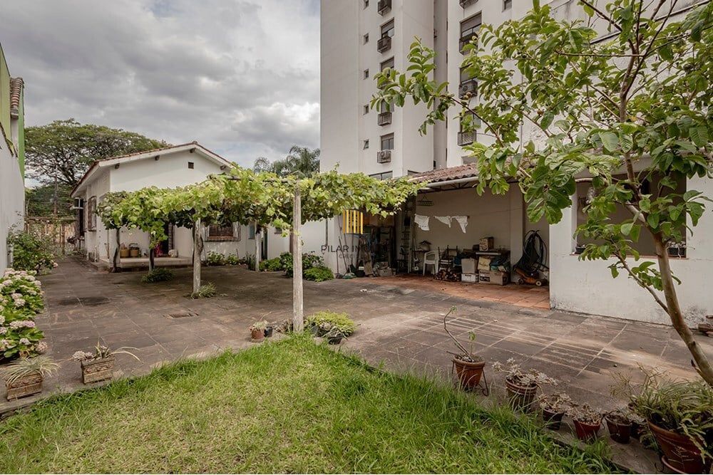 Terreno no bairro Menino Deus