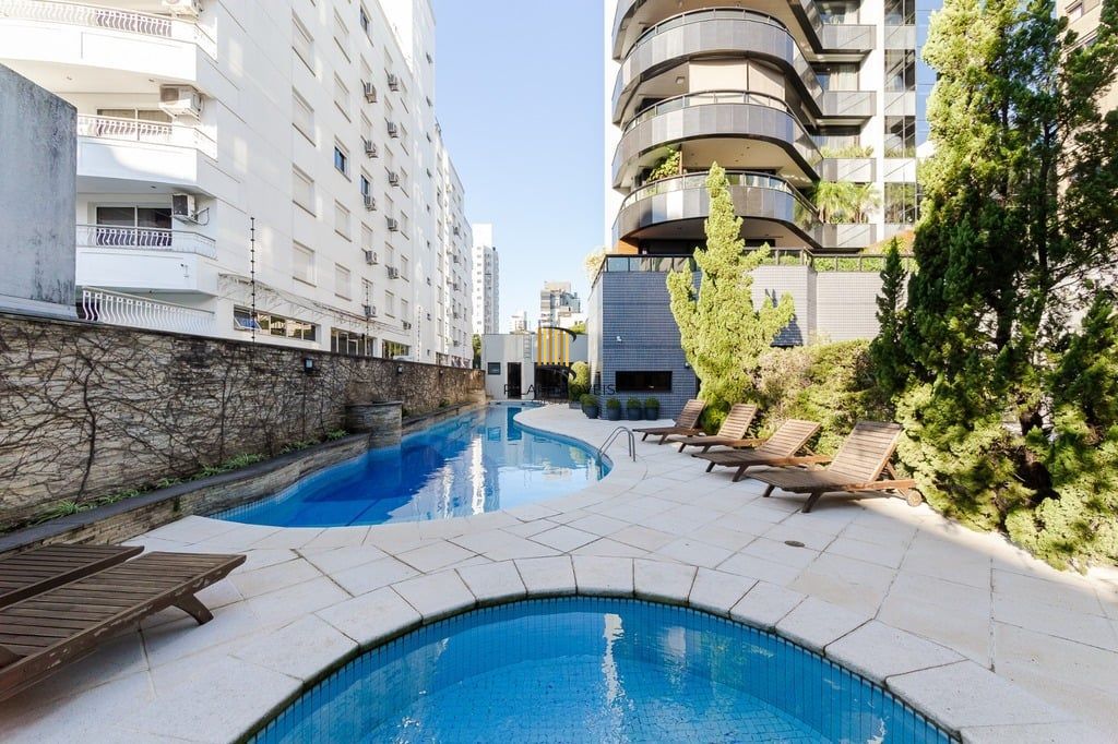 Apartamento 4 dormitórios no bairro Bela Vista