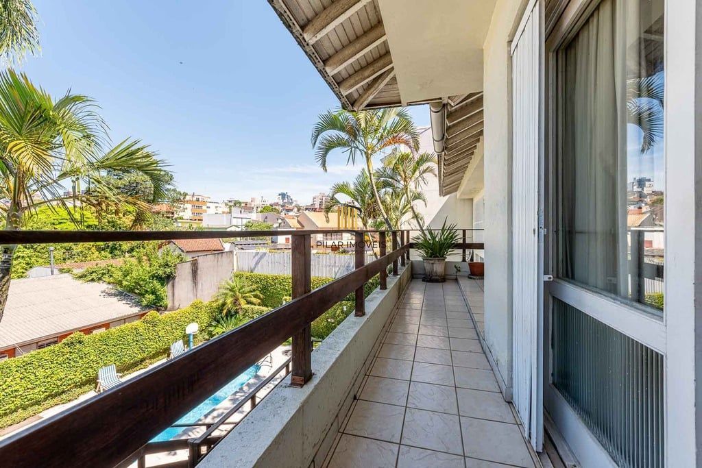 Casa 3 dormitórios no bairro Chácara das Pedras