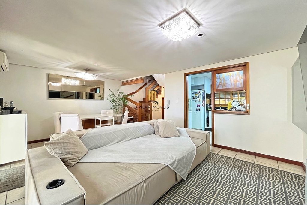 Casa de Condomínio 3 dormitórios no bairro Pedra Redonda