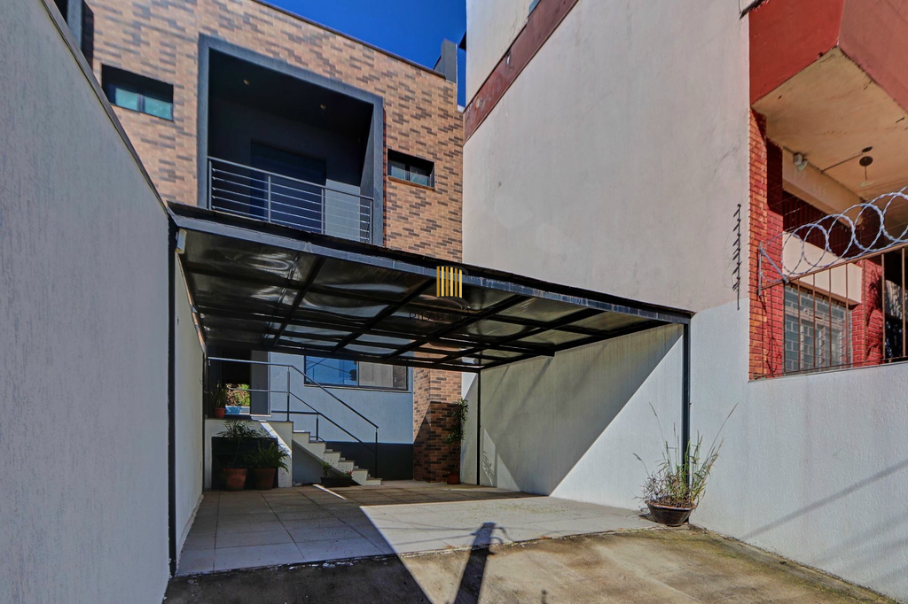 Casa 3 dormitórios no bairro Chácara das Pedras
