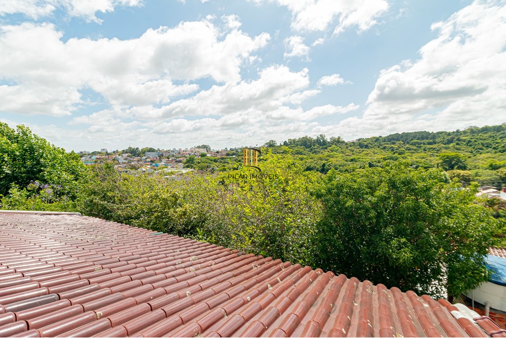 Casa 4 dormitórios no bairro Jardim Itu Sabará