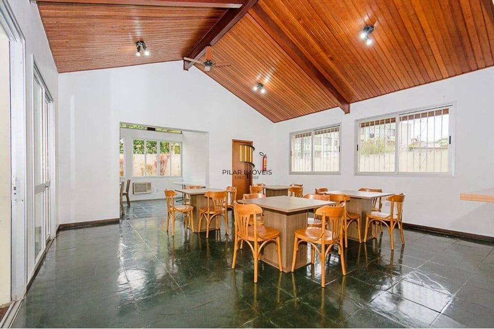 Apartamento 2 dormitórios no bairro Glória