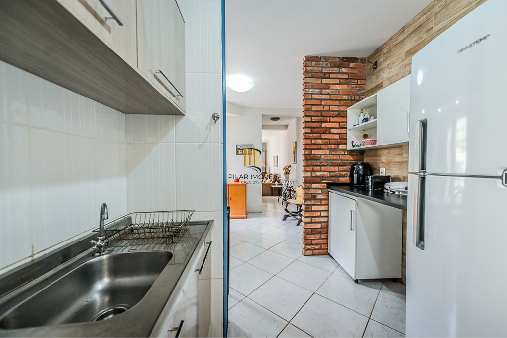 Casa 4 dormitórios no bairro Vila Ipiranga