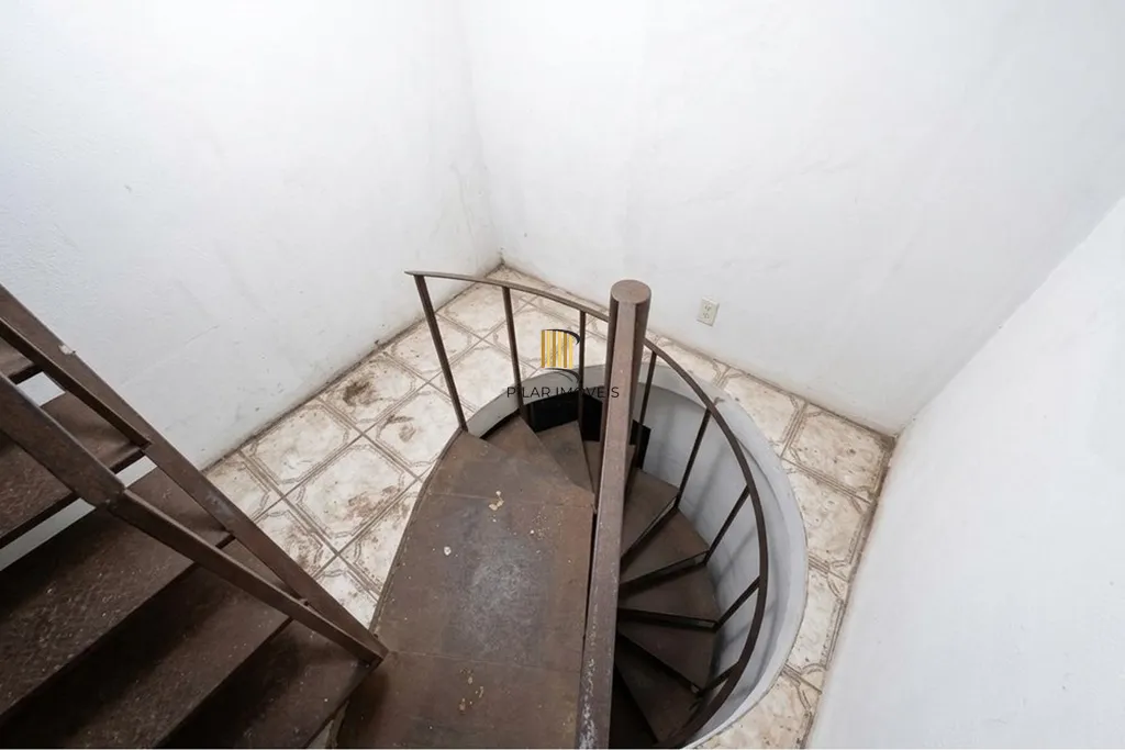 Casa 6 dormitórios no bairro São José