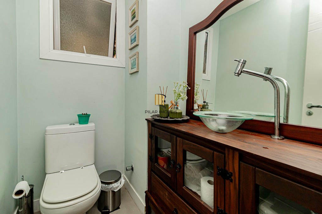 Casa 3 dormitórios no bairro Jardim Carvalho