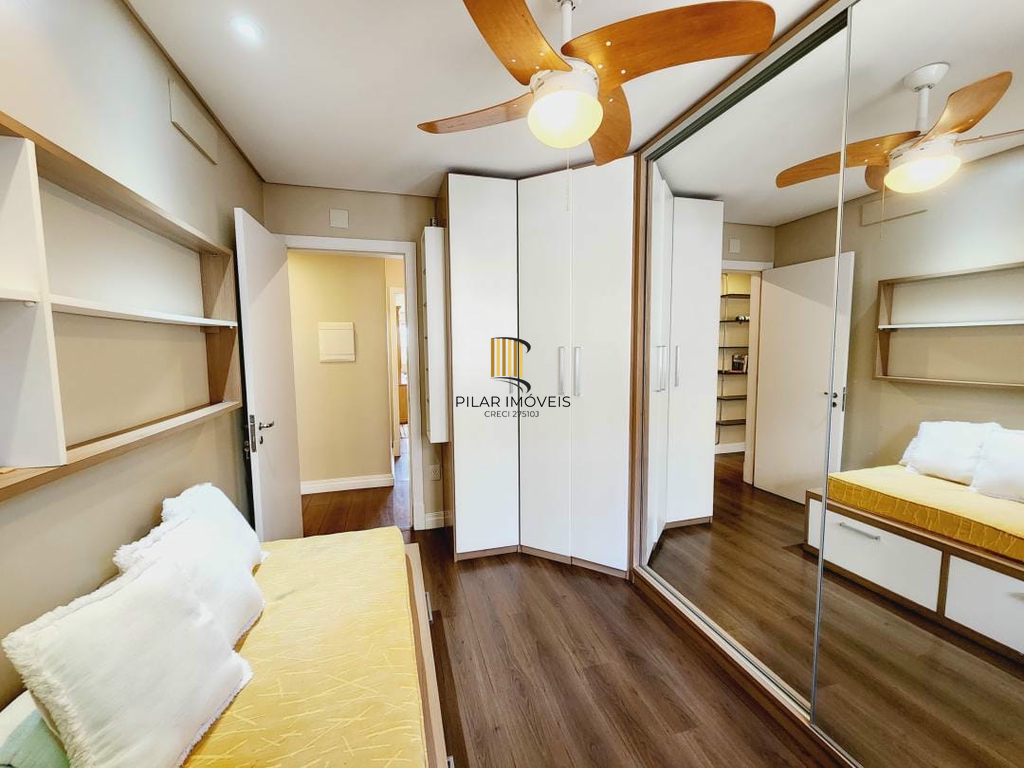 Casa 4 dormitórios no bairro Chácara das Pedras