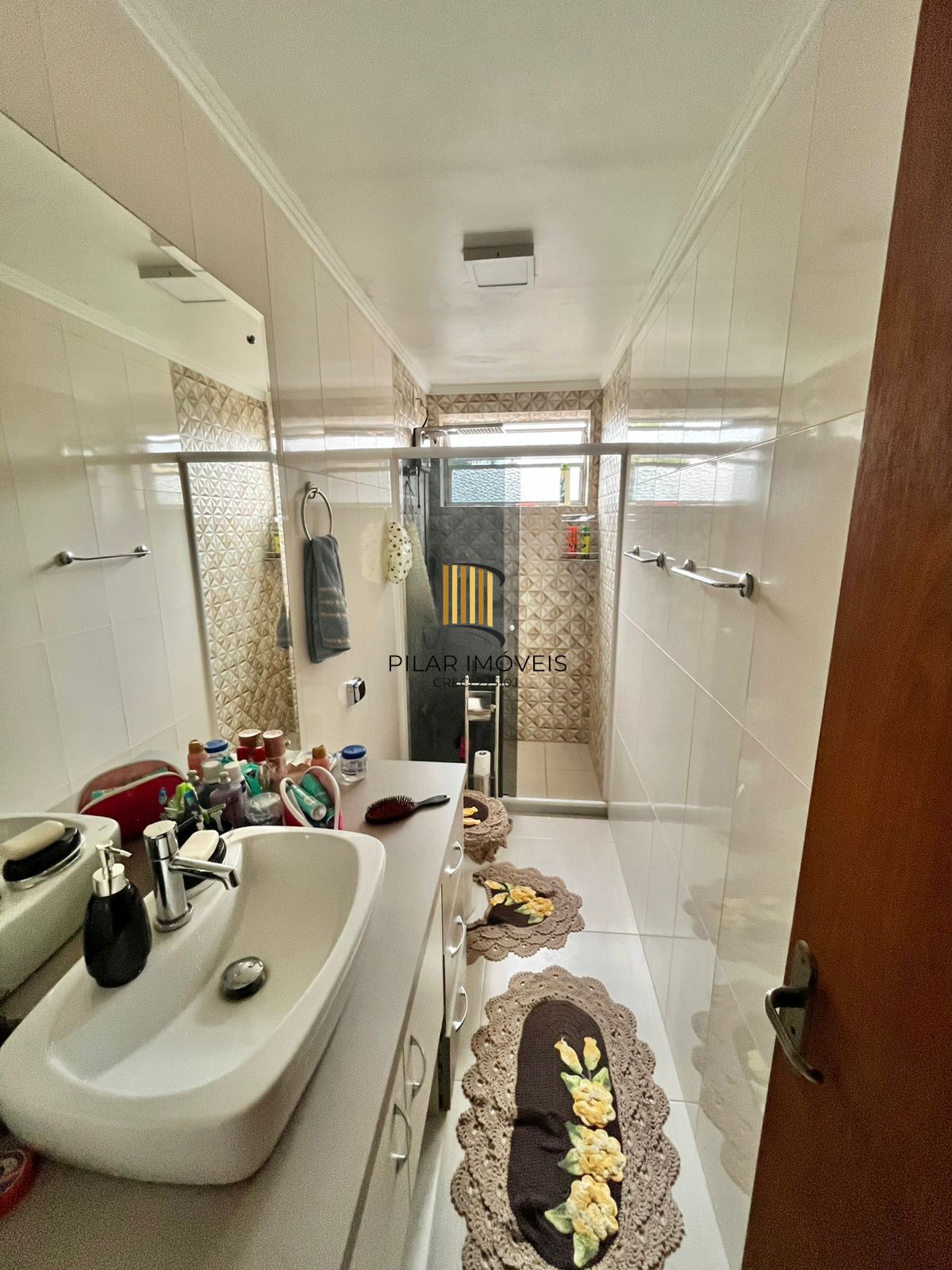 Apto de 02 dorm, mobiliado, transformado em 01 dorm, com vaga no Passo da Areia