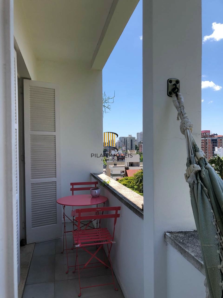 Apartamento 2 dormitórios no bairro Bom Fim