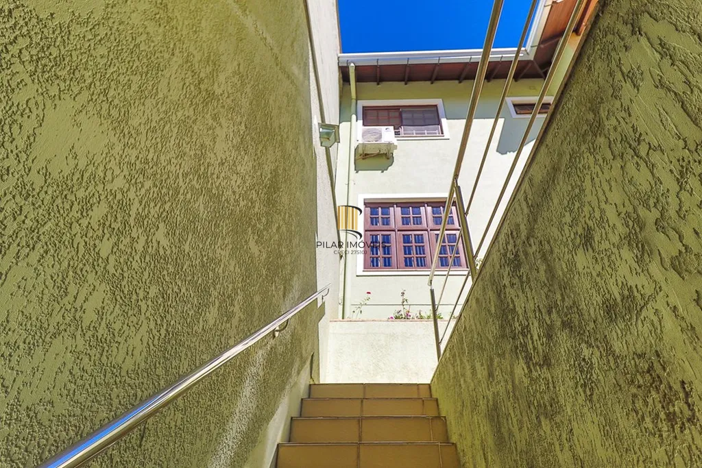 Casa 3 dormitórios no bairro Sarandi